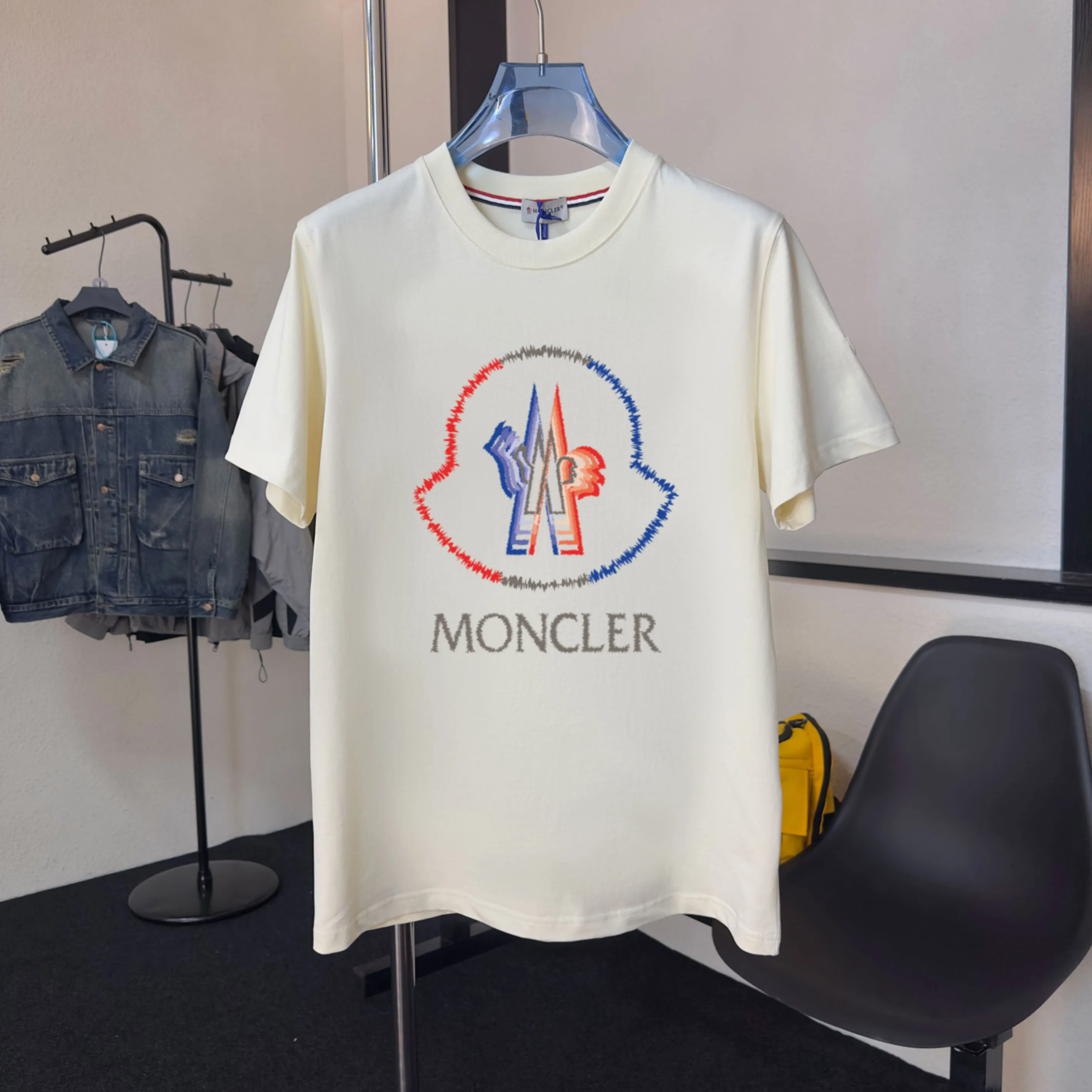 《 ~NFC ~ 》《Moncler~ 》2025New Arrival Quality T , Versatile Quality ！ ‼ 32 250G ‼ ， ， ， ， T 🤪 Sizes：S-M-L-XL-2XL ：Black，White， Same Style